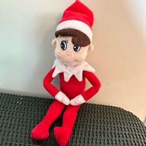 Elf in a shelf plushee pal